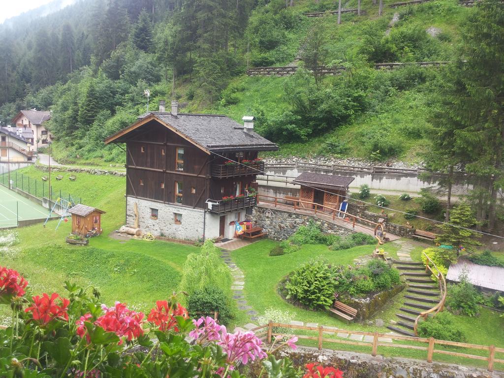 Appartamenti Rabbi Fonti Bagni di Rabbi Exterior foto