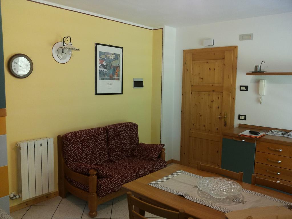 Appartamenti Rabbi Fonti Bagni di Rabbi Exterior foto